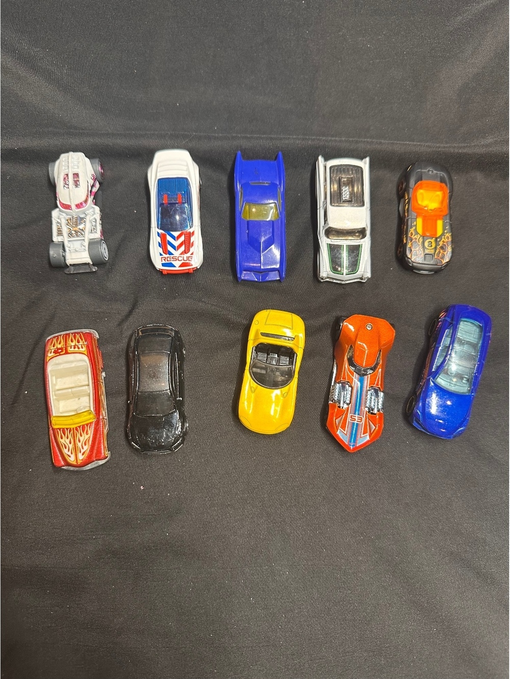 Lot of 10 Hot Wheels Diecast Toy Cars Various Models and Colors lot10